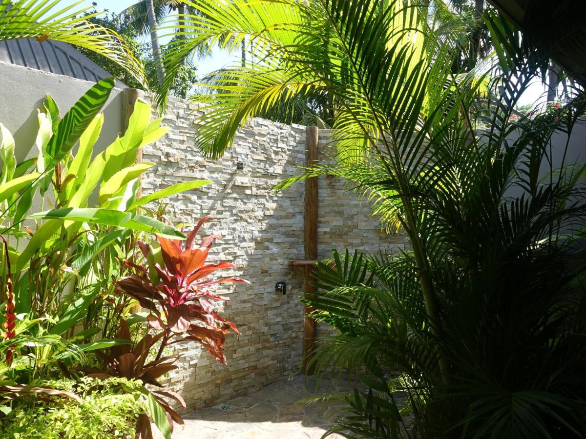 파라다이스 코브 리조트 Naukacuvu Island 외부 사진